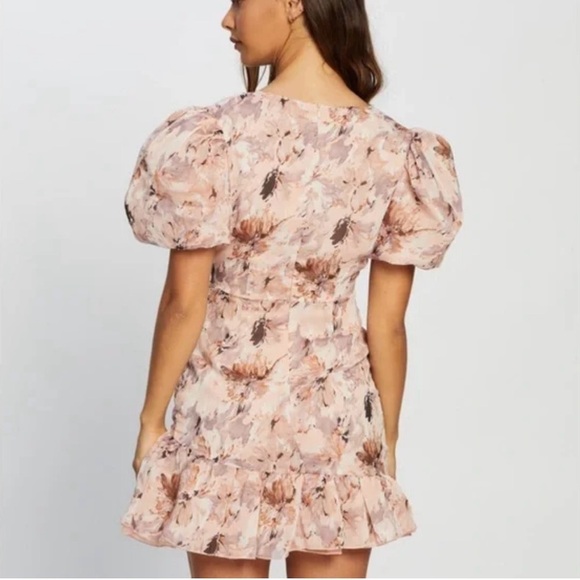 MISSGUIDED NWT Pink Floral Puff Sleeve Frill Mini Dress Size 0 - Picture 3 of 14